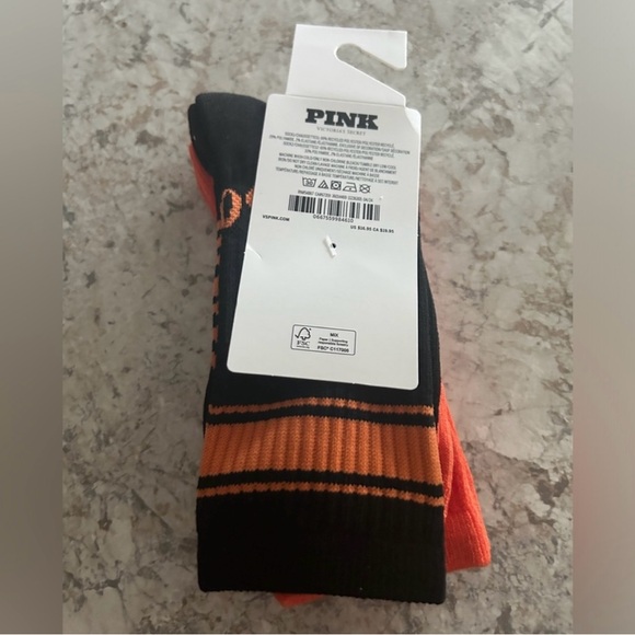 VS PINK Halloween Bat and Boo 2-Pack Crew Socks - Picture 4 of 4